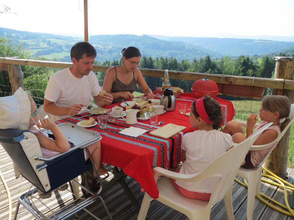 Les Grandes Fontaines Bed and Breakfast La Longine Exteriör bild