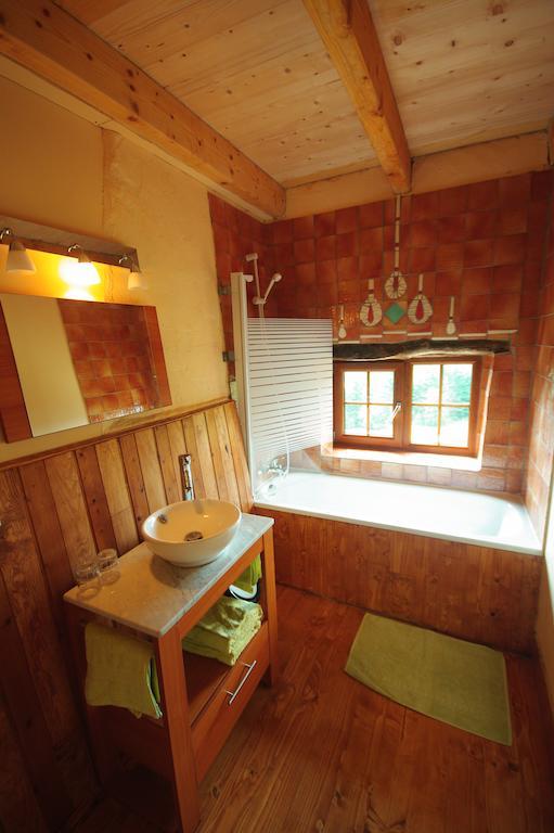 Les Grandes Fontaines Bed and Breakfast La Longine Rum bild
