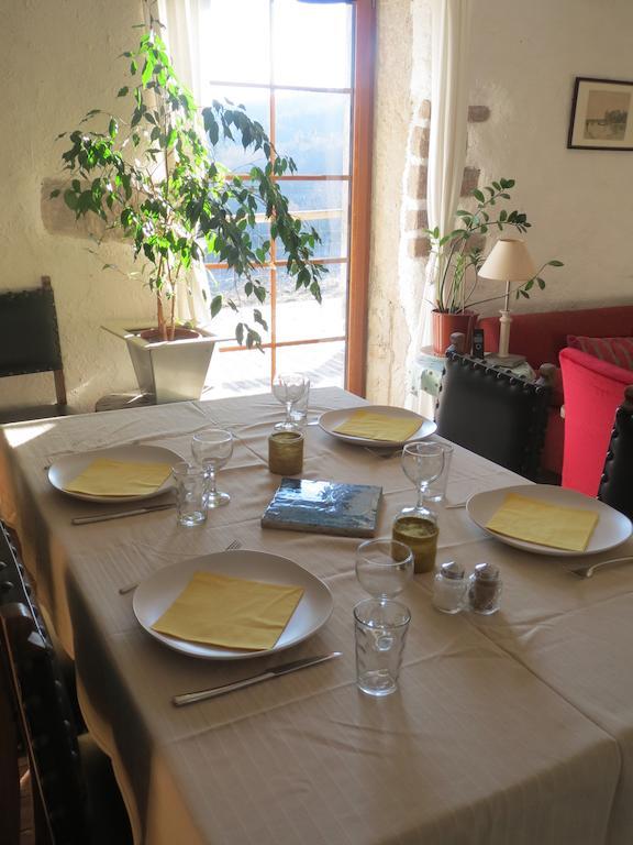 Les Grandes Fontaines Bed and Breakfast La Longine Exteriör bild