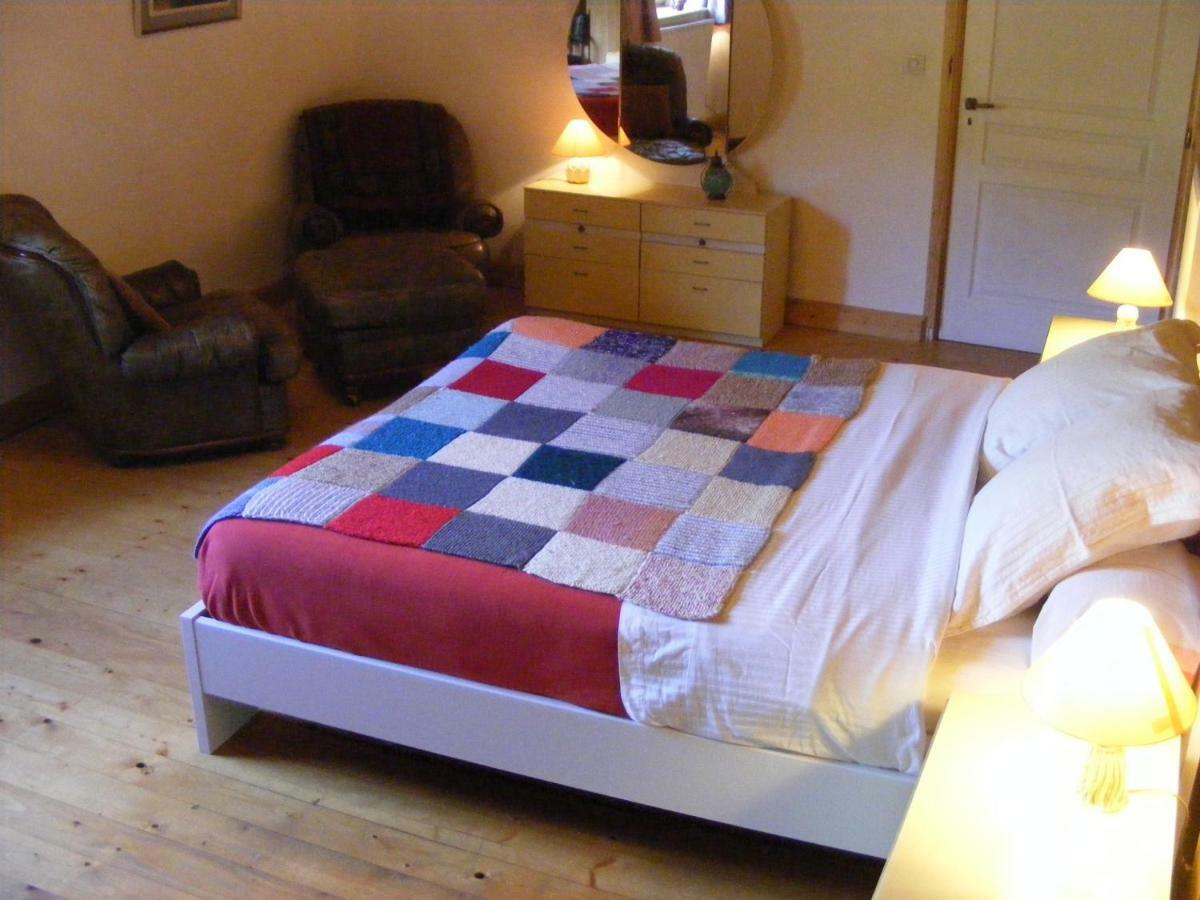 Les Grandes Fontaines Bed and Breakfast La Longine Exteriör bild